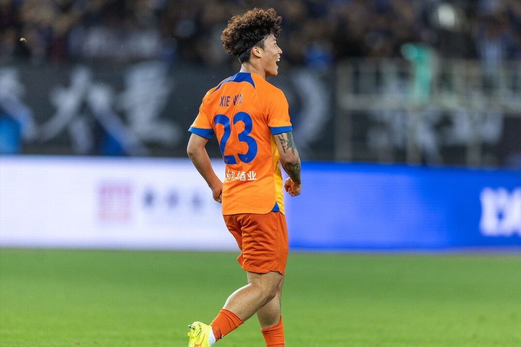 米兰体育-关于加时末段意甲焦点战，山东泰山绝杀压哨，更衣室稳定，资深球员宣示担当的信息-米兰体育